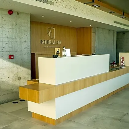 Borralha Hotel, Restaurante & فندق