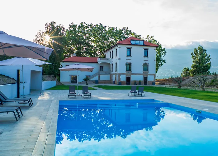 Alojamento de Acomodação e Pequeno-almoço Borralha Hotel, Restaurante & Vila Real